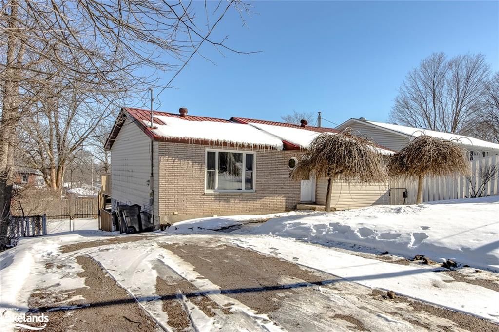 Single Family Residence sold at 761 Sixth Avenue, Port McNicoll, Port Mcnicoll, L0K 1R0 - MLS: 40375576