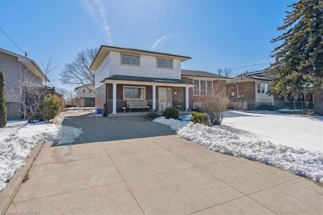 238 Slater Crescent
