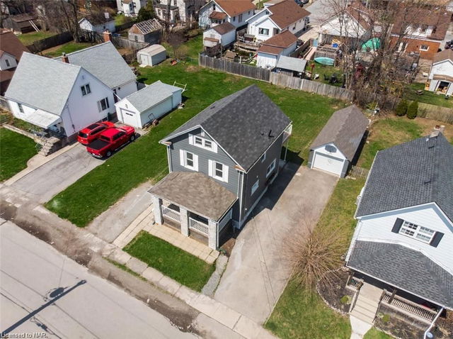 6423 & 6437 Barker Street