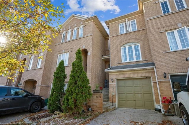 2424 Ravinebrook Crescent
