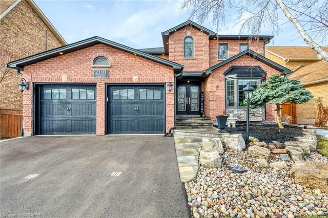 2110 Castlefield Crescent