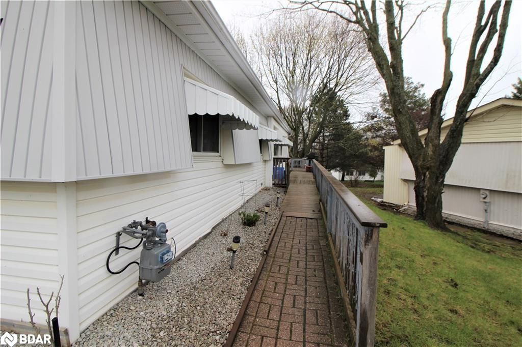 Mobile Home sold at 17 Mimosa Drive, Innisfil, Sandy Cove Acres, L9S 1R2 - MLS: 40380912