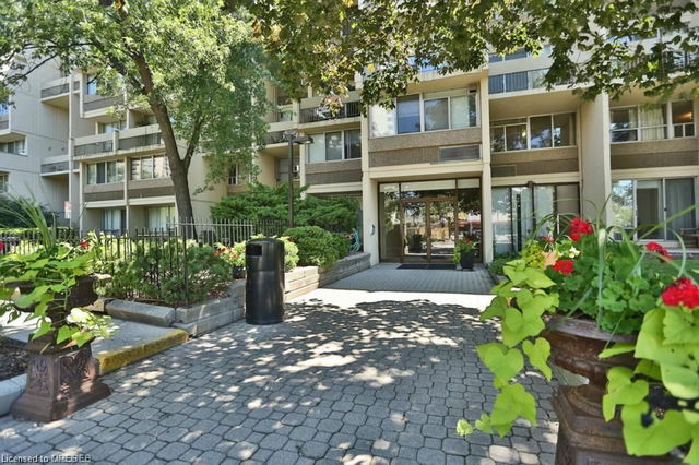 313 - 1300 Marlborough Court