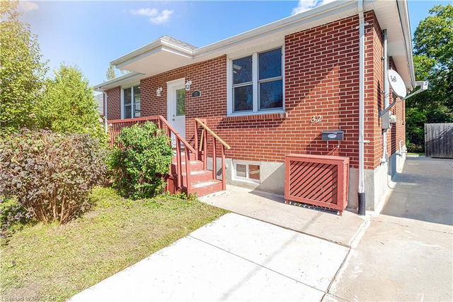 32 Gladstone Avenue