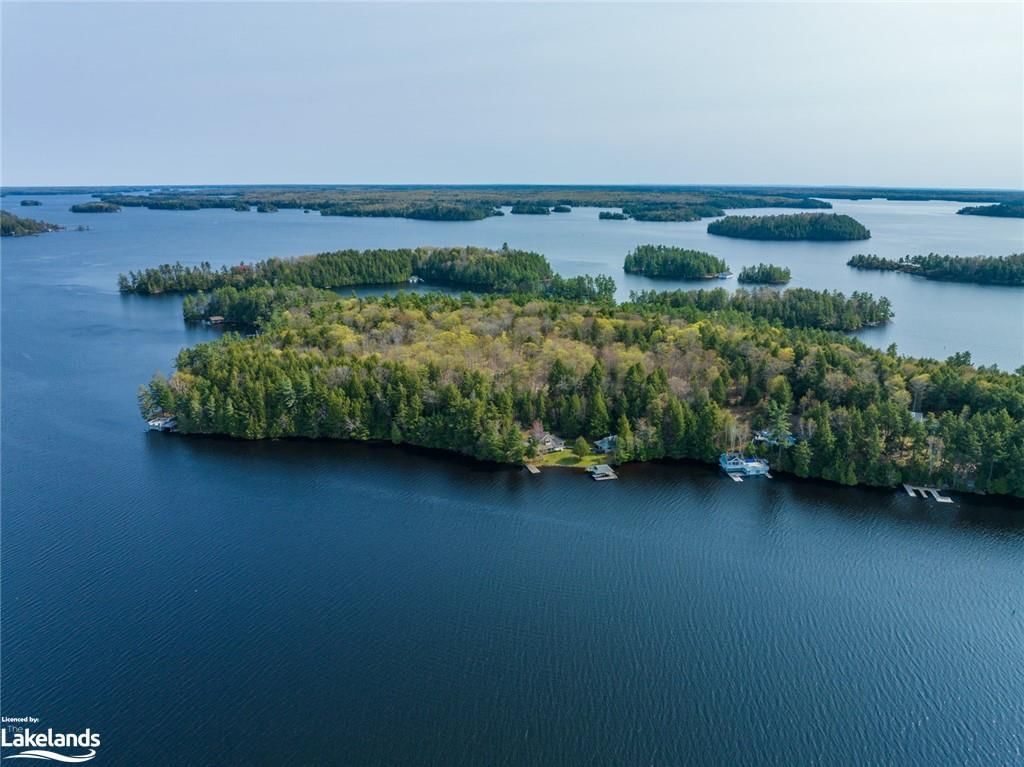 Single Family Residence sold at 8-M55 Keewaydin Island, Muskoka Lakes, Monck (Muskoka Lakes), P0B 1E0 - MLS: 40387809