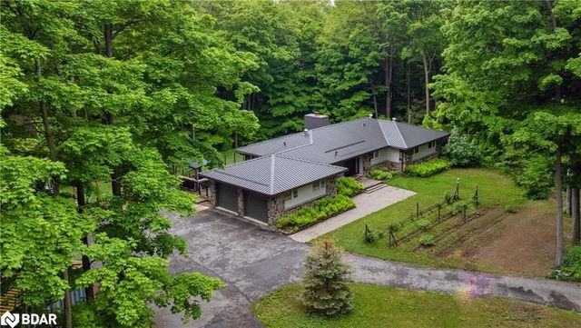 17 Woodland Crescent