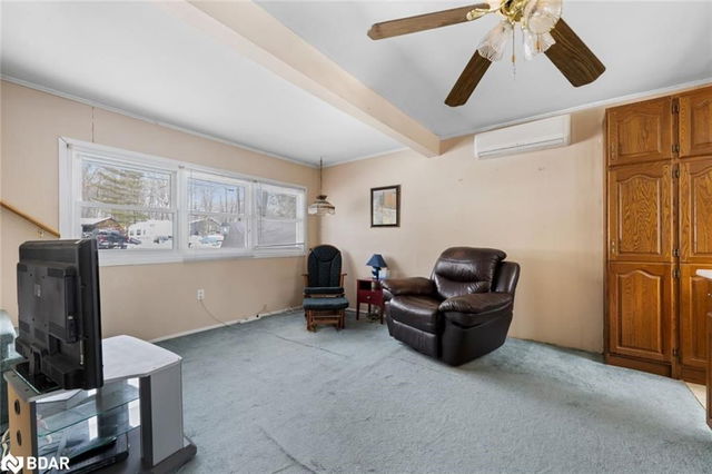 6 Arbour Trail