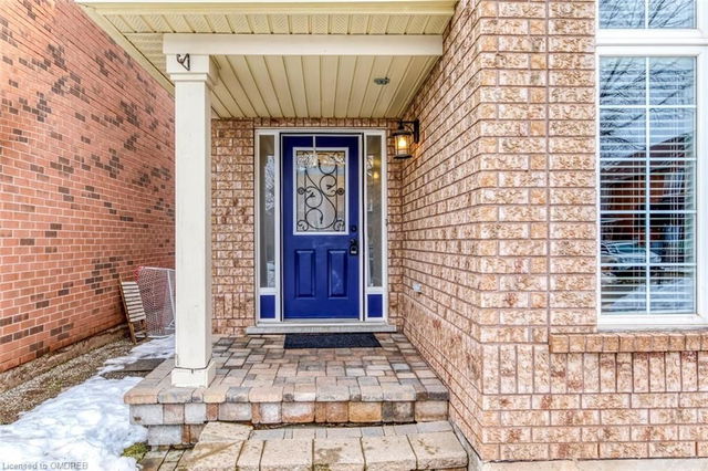 1332 Goldhawk Trail