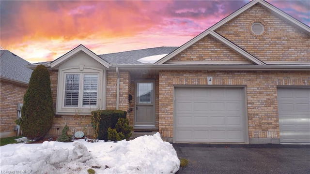 4 - 25 Cobden Court