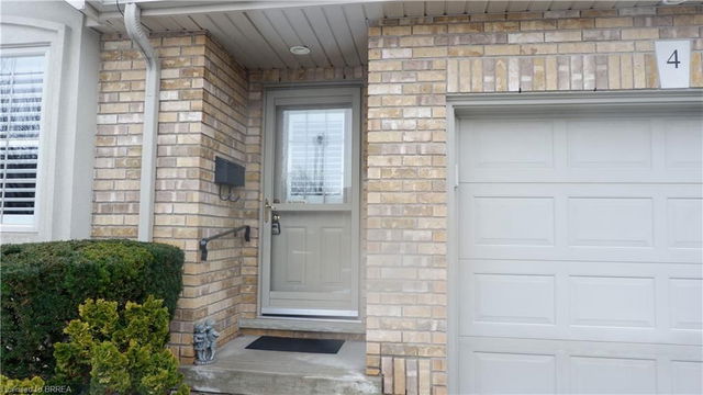 4 - 25 Cobden Court