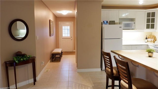 4 - 25 Cobden Court