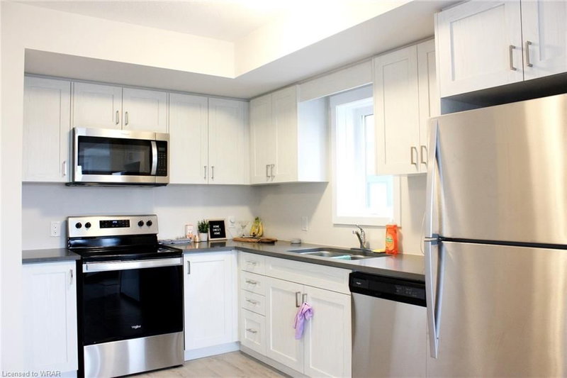 B14 - 160 Rochefort Street