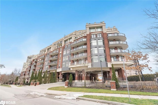 PH 9 Burnhamthorpe Crescent