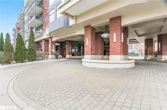 PH 9 Burnhamthorpe Crescent