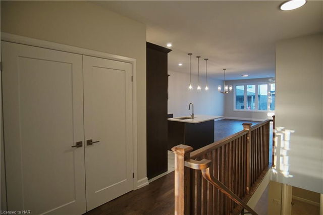 3922 Mitchell Crescent