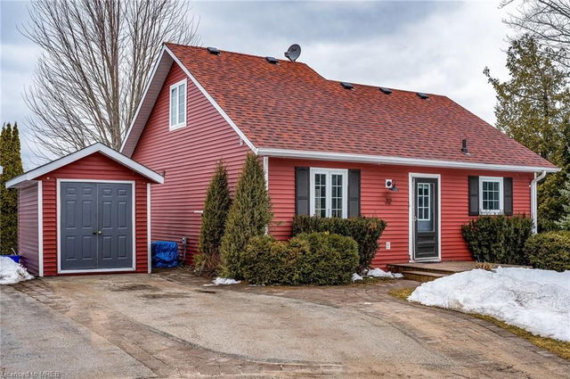 32 Algonquin Trail