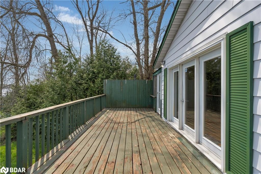 Single Family Residence sold at 1061 Sophers Landing Road, Kilworthy, ON, P0E 1G0 - Gravenhurst - MLS: 40389595
