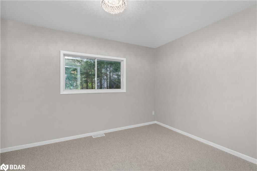 Single Family Residence sold at 1061 Sophers Landing Road, Kilworthy, ON, P0E 1G0 - Gravenhurst - MLS: 40389595