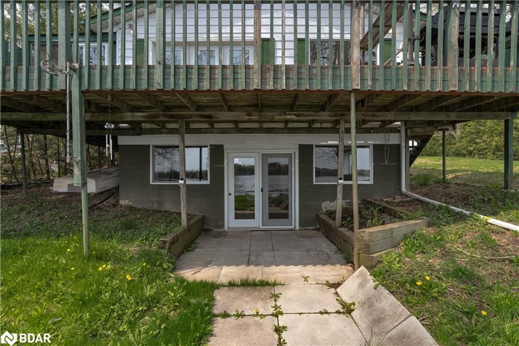 Single Family Residence sold at 1061 Sophers Landing Road, Kilworthy, ON, P0E 1G0 - Gravenhurst - MLS: 40389595