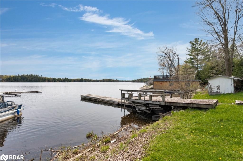 Single Family Residence sold at 1061 Sophers Landing Road, Kilworthy, ON, P0E 1G0 - Gravenhurst - MLS: 40389595