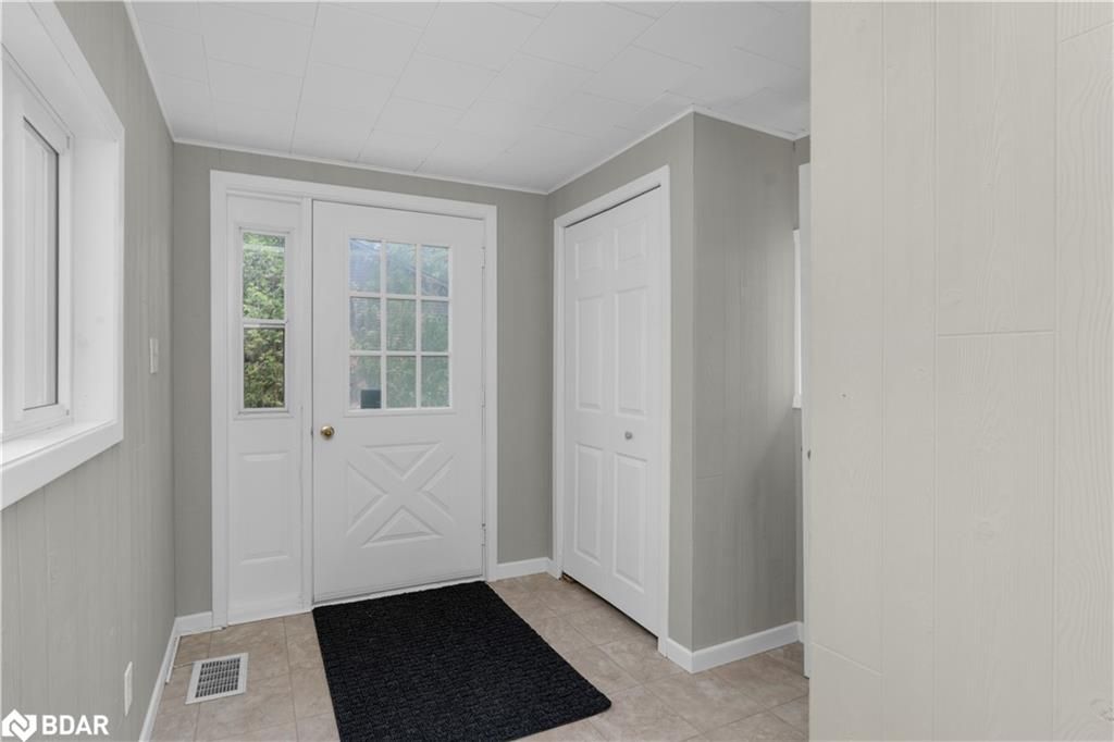 Single Family Residence sold at 1061 Sophers Landing Road, Kilworthy, ON, P0E 1G0 - Gravenhurst - MLS: 40389595