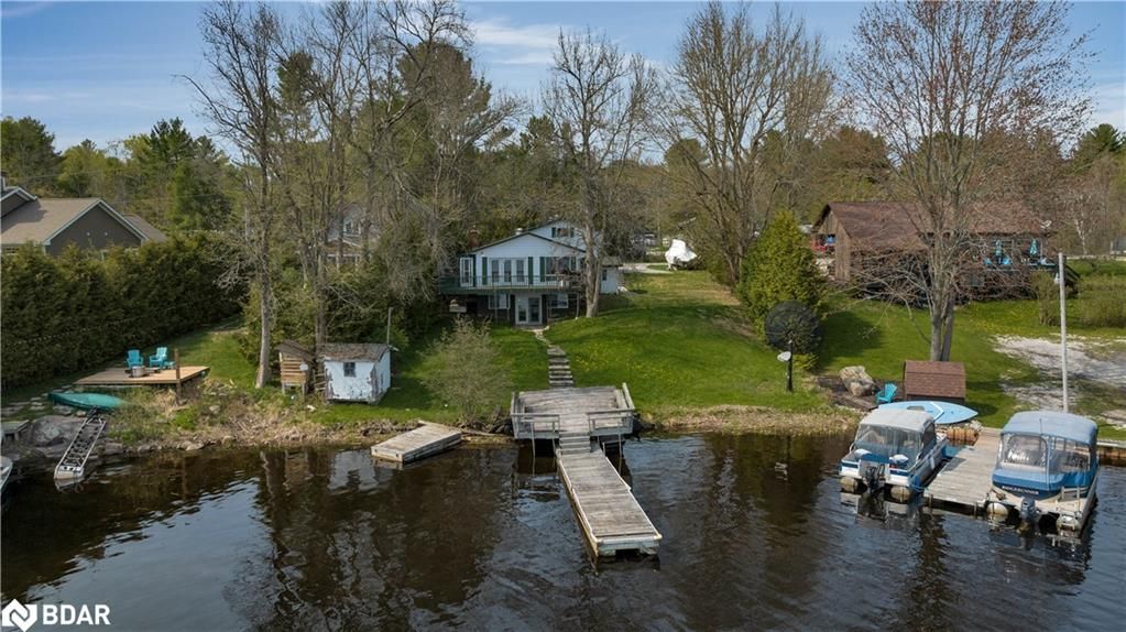 Single Family Residence sold at 1061 Sophers Landing Road, Kilworthy, ON, P0E 1G0 - Gravenhurst - MLS: 40389595