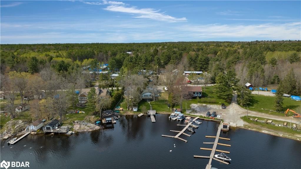 Single Family Residence sold at 1061 Sophers Landing Road, Kilworthy, ON, P0E 1G0 - Gravenhurst - MLS: 40389595