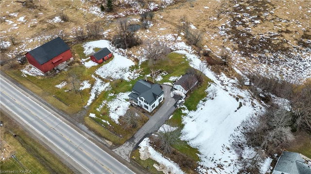 875 Kingston Mills Road