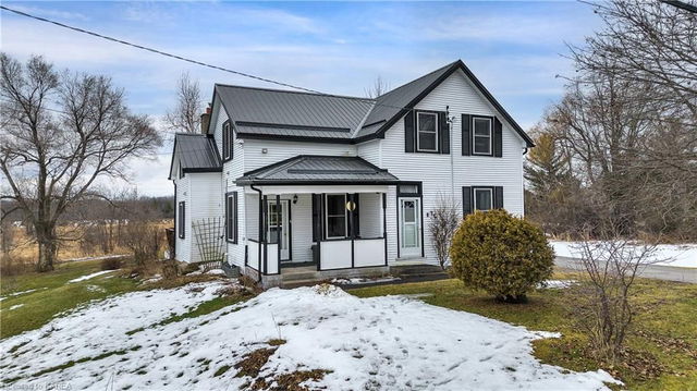 875 Kingston Mills Road