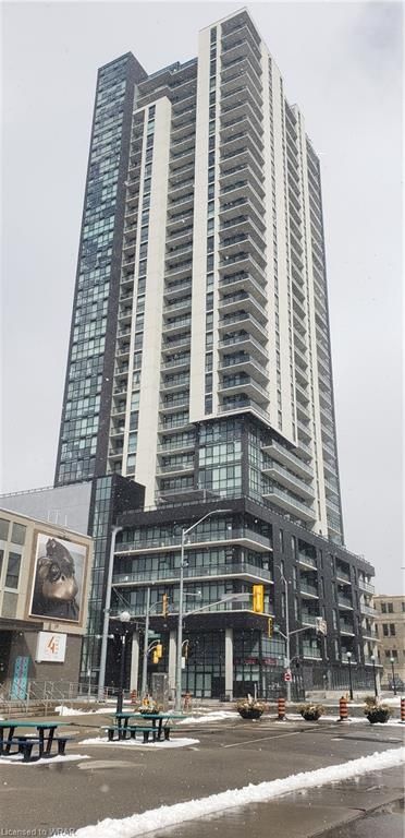 910 - 60 Charles Street