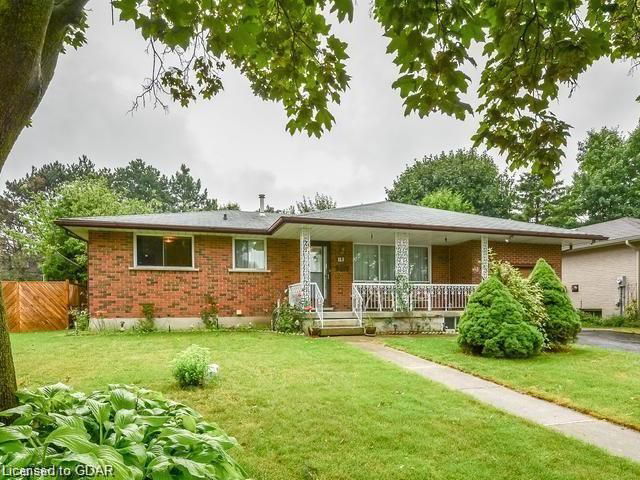 113 Applewood Crescent