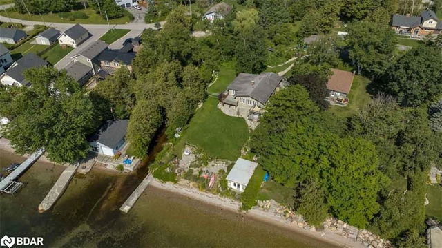985 Lakeshore Road