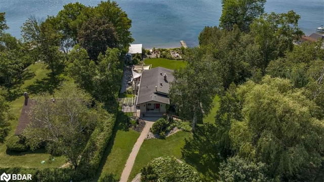 985 Lakeshore Road