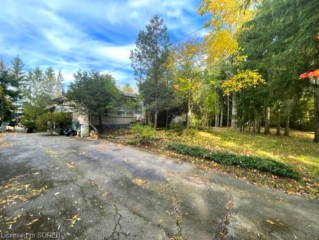 957 Lynn Valley Road N