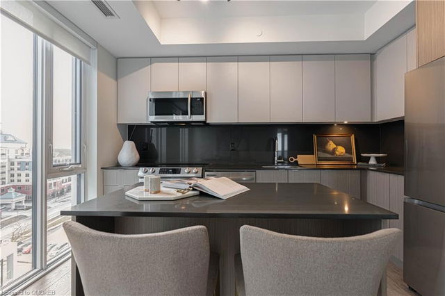 616 - 133 Bronte Road