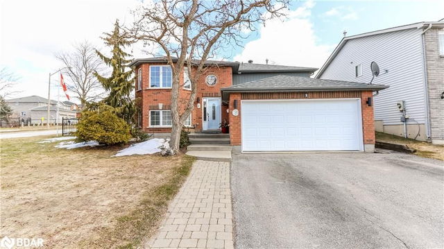 1 Selkirk Crescent