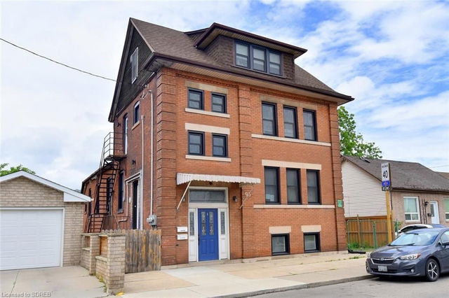 3 - 93 Emerald Street