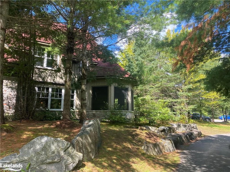 301 Emerald Hills Court