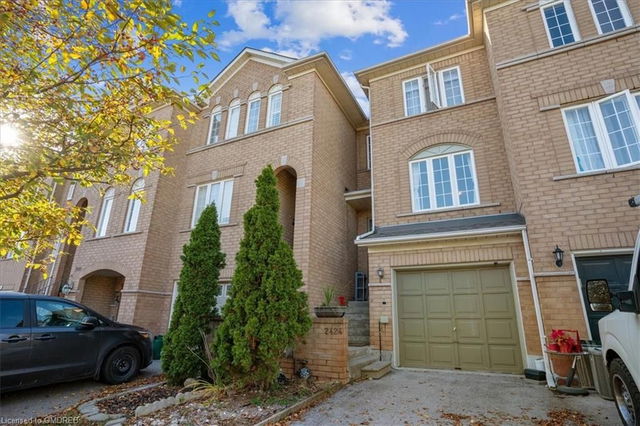 2424 Ravinebrook Crescent