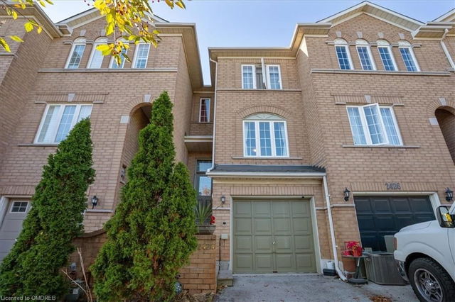 2424 Ravinebrook Crescent