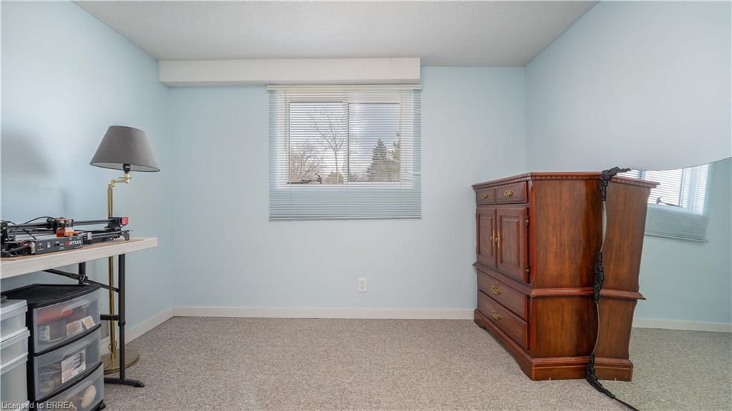 Single Family Residence sold at 61 Rand Street, Hamilton, ON, L8J 1A5 - Valley Park - MLS: 40396853