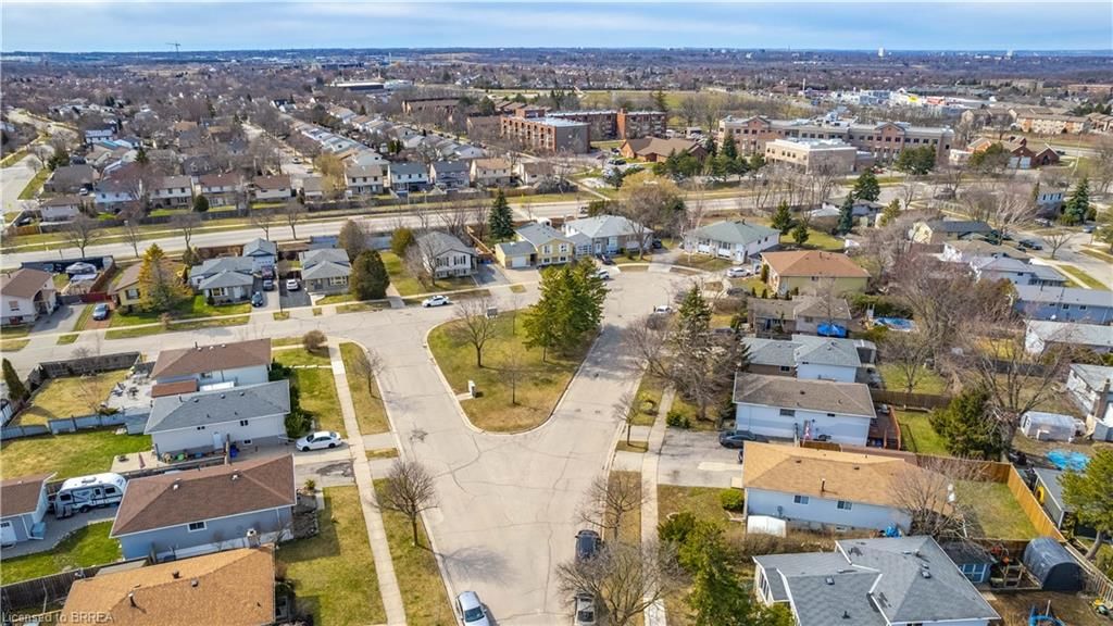 Single Family Residence sold at 61 Rand Street, Hamilton, ON, L8J 1A5 - Valley Park - MLS: 40396853
