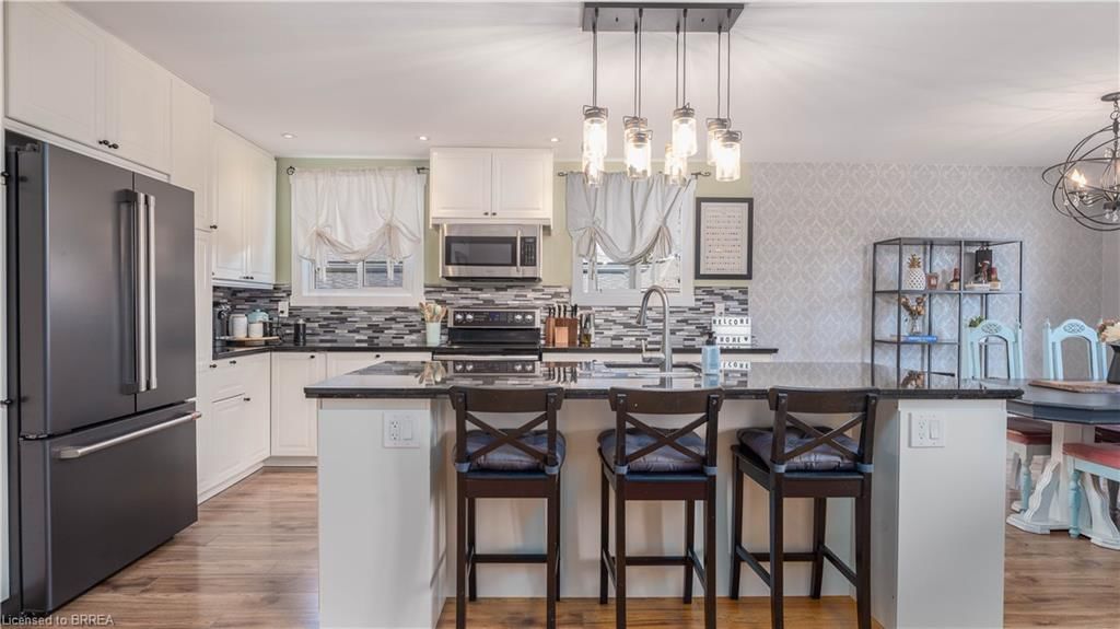 Single Family Residence sold at 61 Rand Street, Hamilton, ON, L8J 1A5 - Valley Park - MLS: 40396853