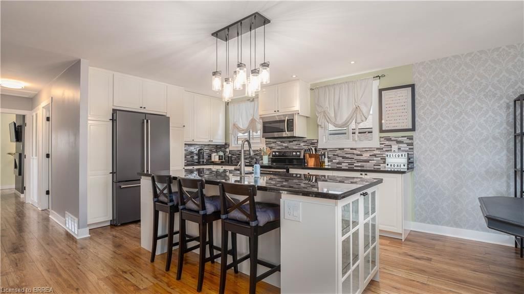 Single Family Residence sold at 61 Rand Street, Hamilton, ON, L8J 1A5 - Valley Park - MLS: 40396853