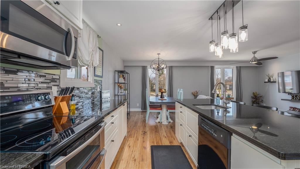 Single Family Residence sold at 61 Rand Street, Hamilton, ON, L8J 1A5 - Valley Park - MLS: 40396853