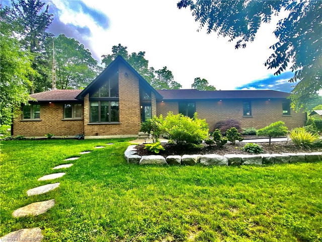 8 Oxbow Lane