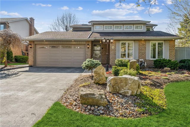 9 Jo Ann Crescent