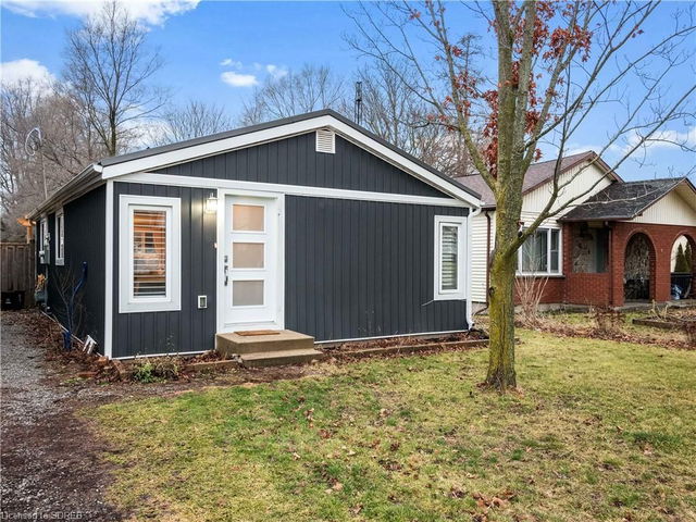 42 Hillcrest Road