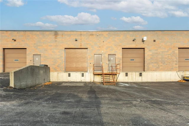 7 - 4180 Morris Drive