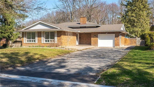 153 Mccall Crescent